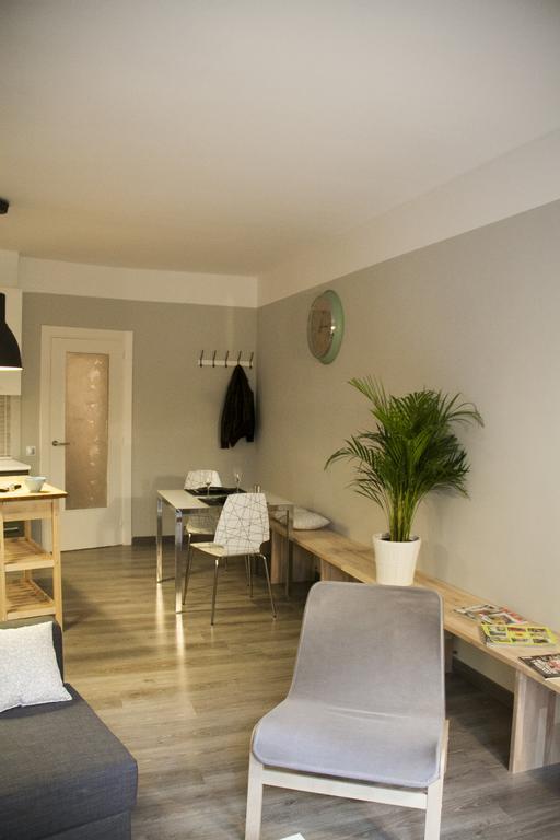 Idyllic Apartment With Terrace Barcelona Rum bild